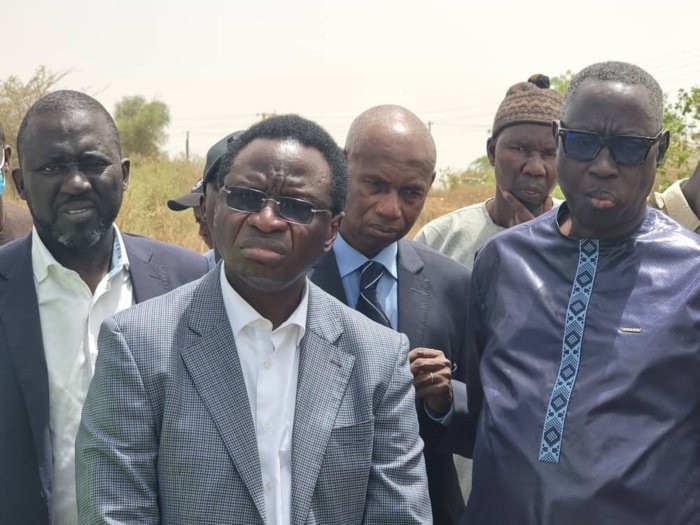 Ministres en visite aux Industries Chimiques du Senegal des promesses pour un denouement imminent thumbnail